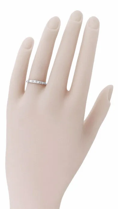 18 Karat White Gold Art Deco Scalloped Edge Vintage Old Cut Diamond Wedding Band