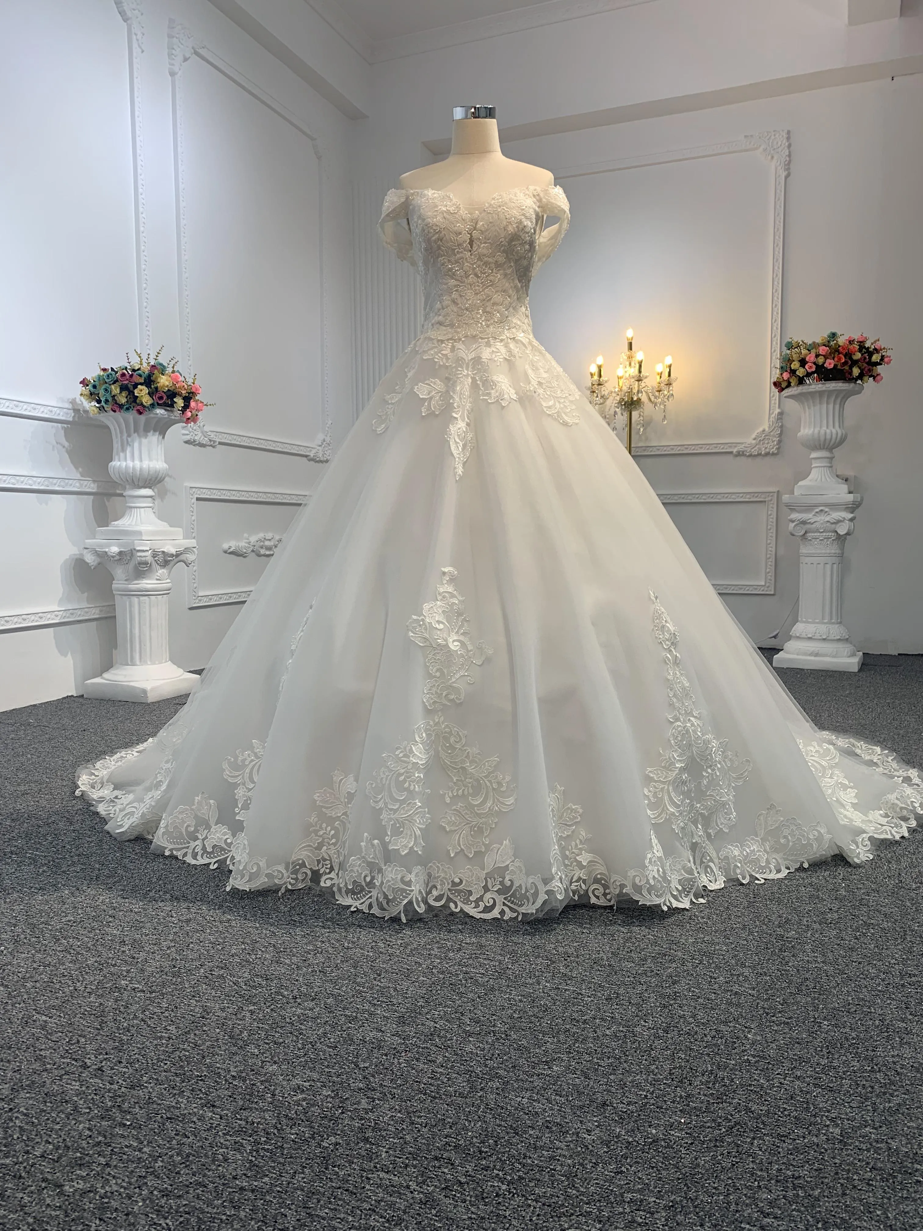 29736-BYG simple off-white embroidery A-line dress