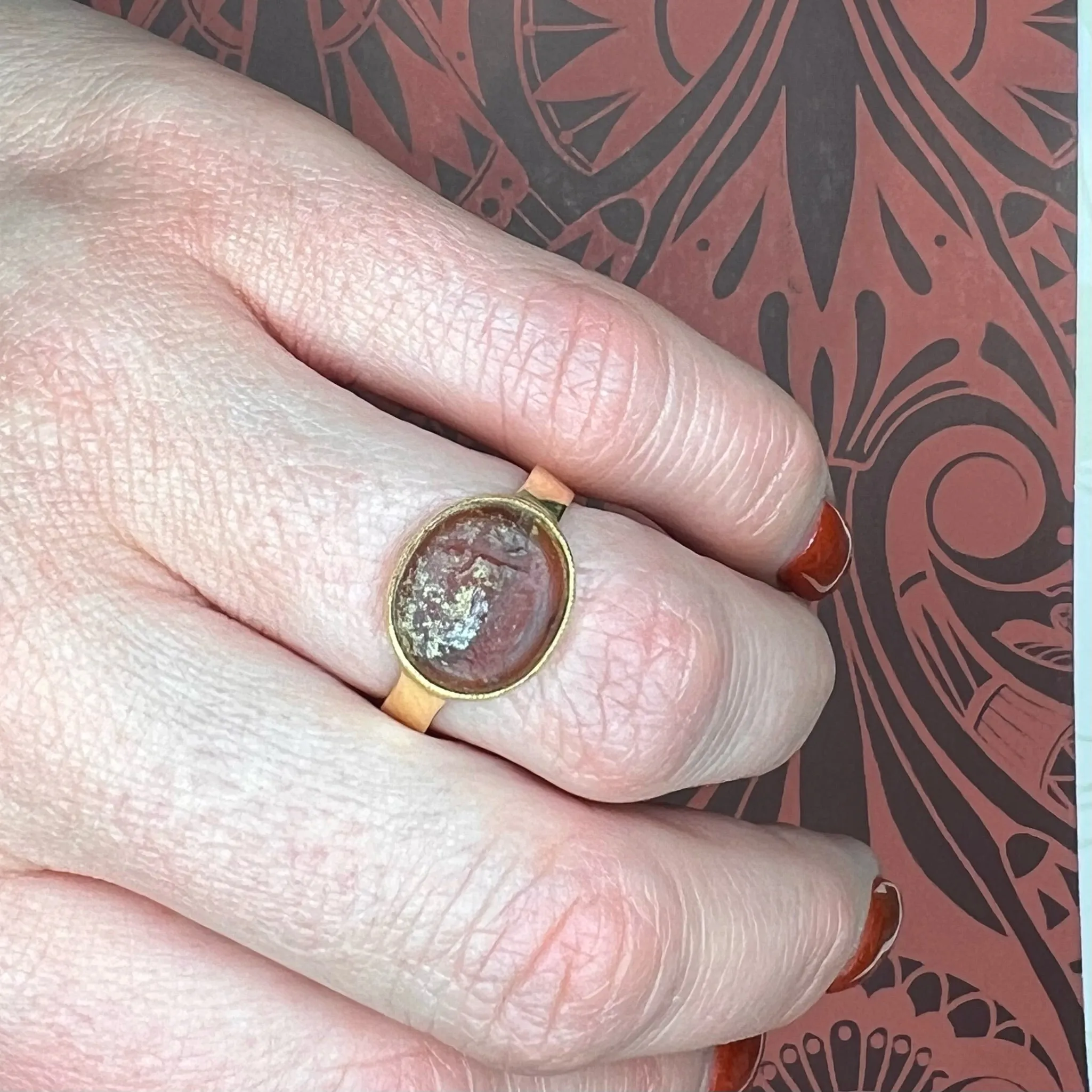 Ancient Chariot Intaglio in Vintage 18k Ring