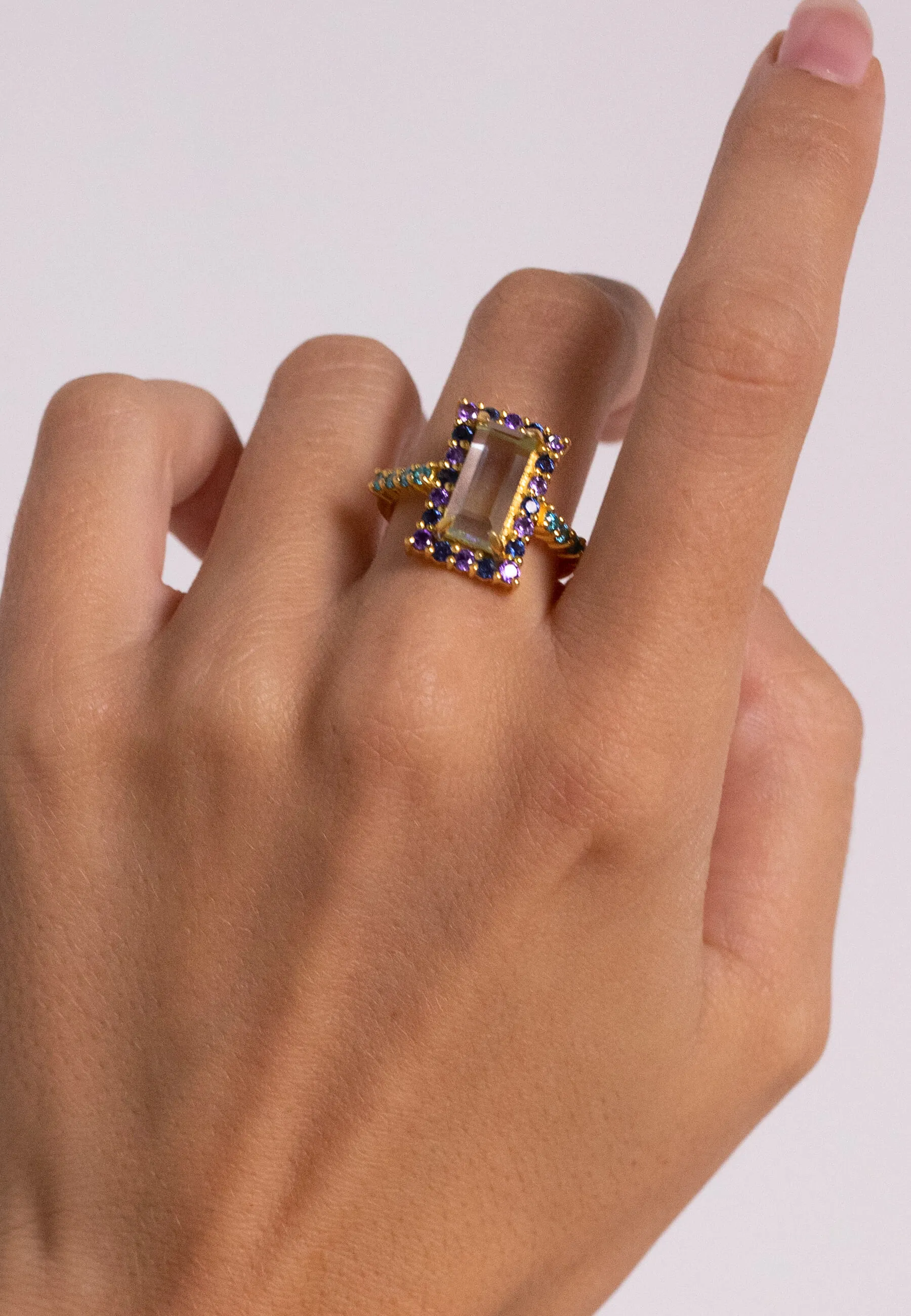 Anillo Rivoli Rosetón Aguamarina y Morado