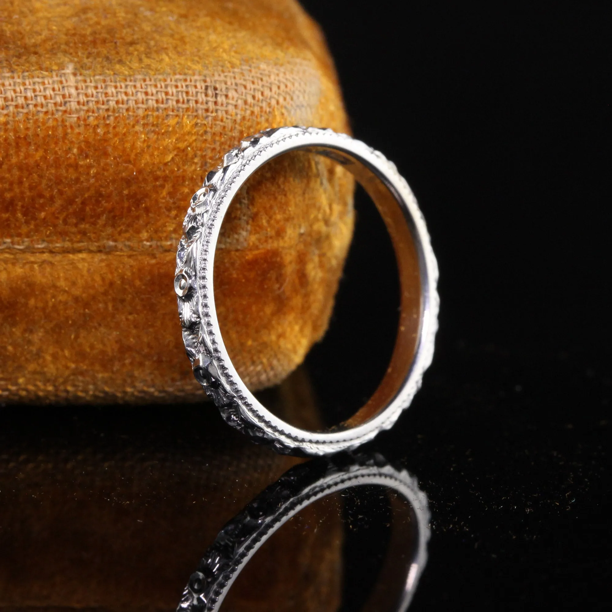 Antique Art Deco 18K White Gold Engraved Wedding Band - Size 5 1/4