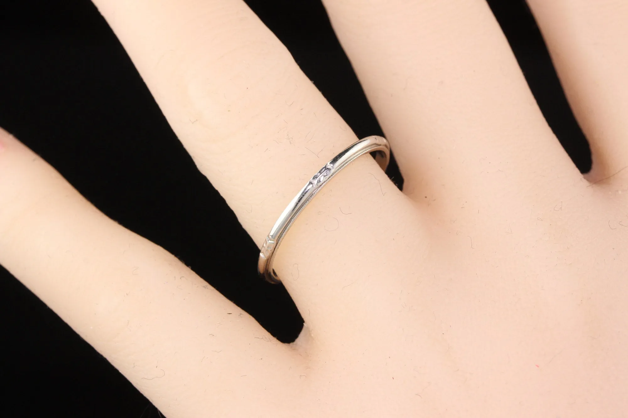 Antique Art Deco Art Carved Platinum Engraved Wedding Band - Size 9