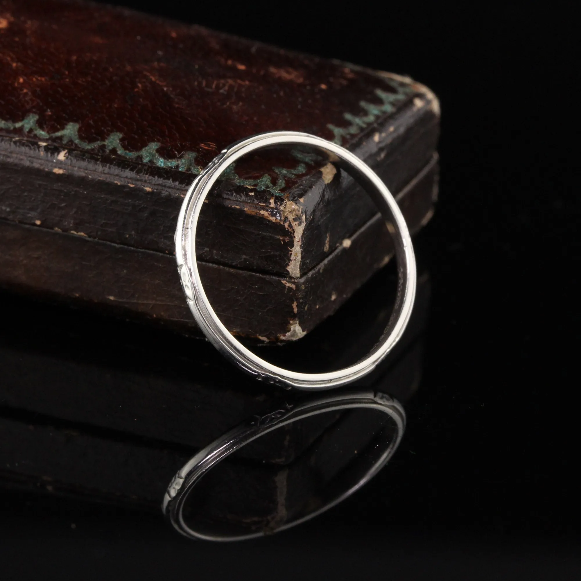 Antique Art Deco Art Carved Platinum Engraved Wedding Band - Size 9