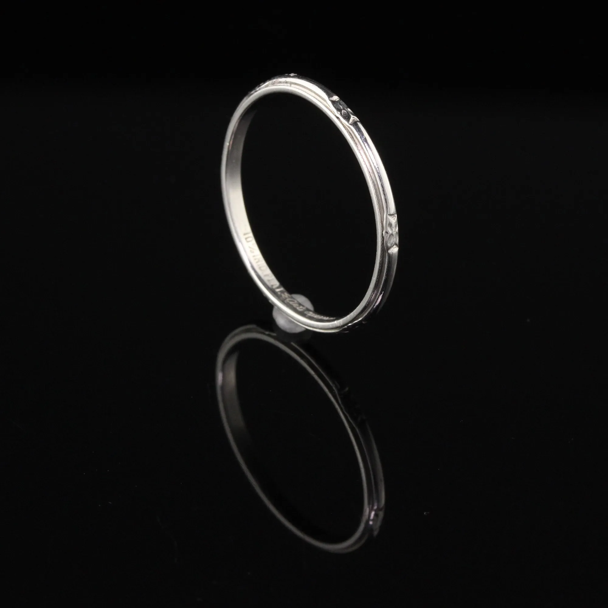 Antique Art Deco Art Carved Platinum Engraved Wedding Band - Size 9
