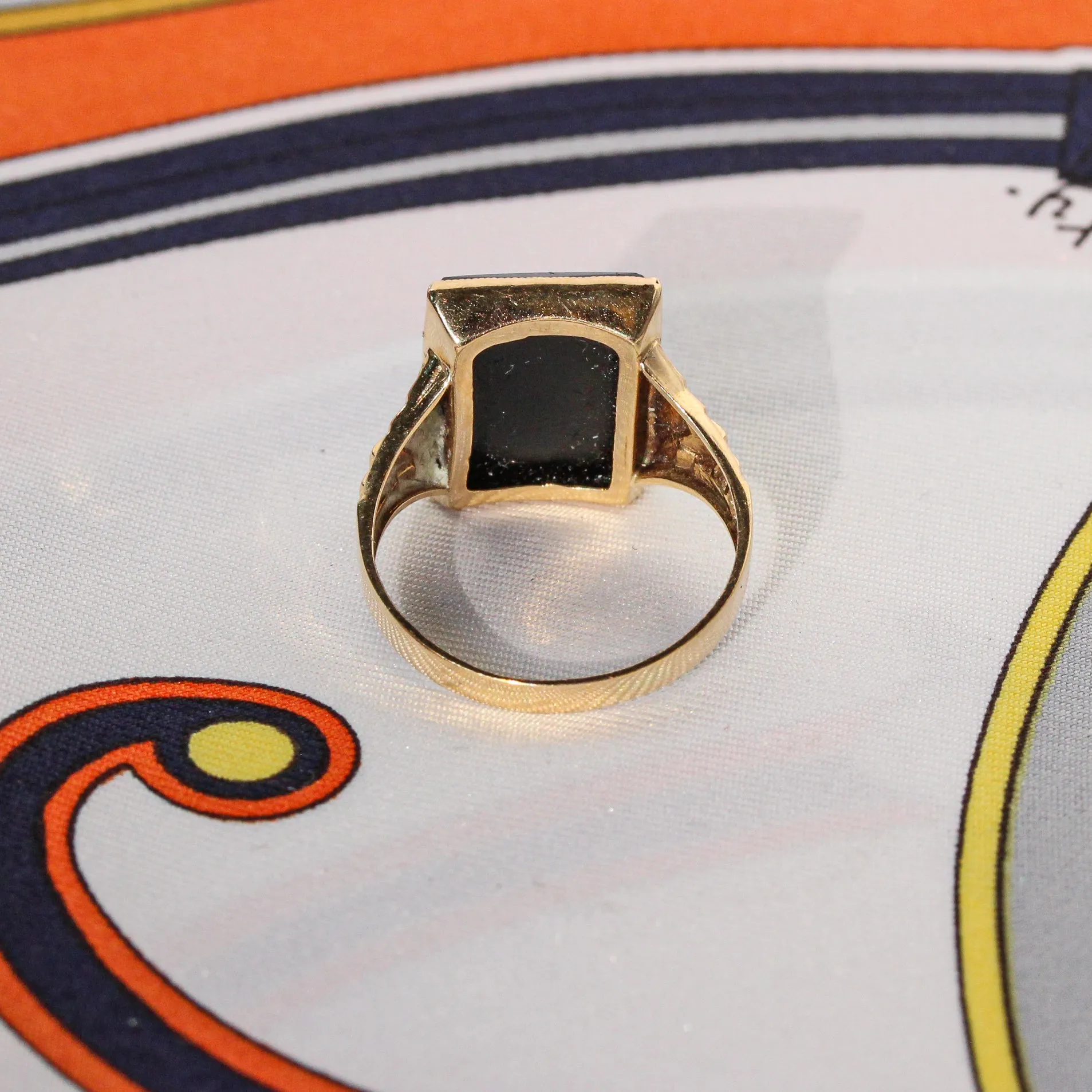 Black Onyx Intaglio Ring, 10k