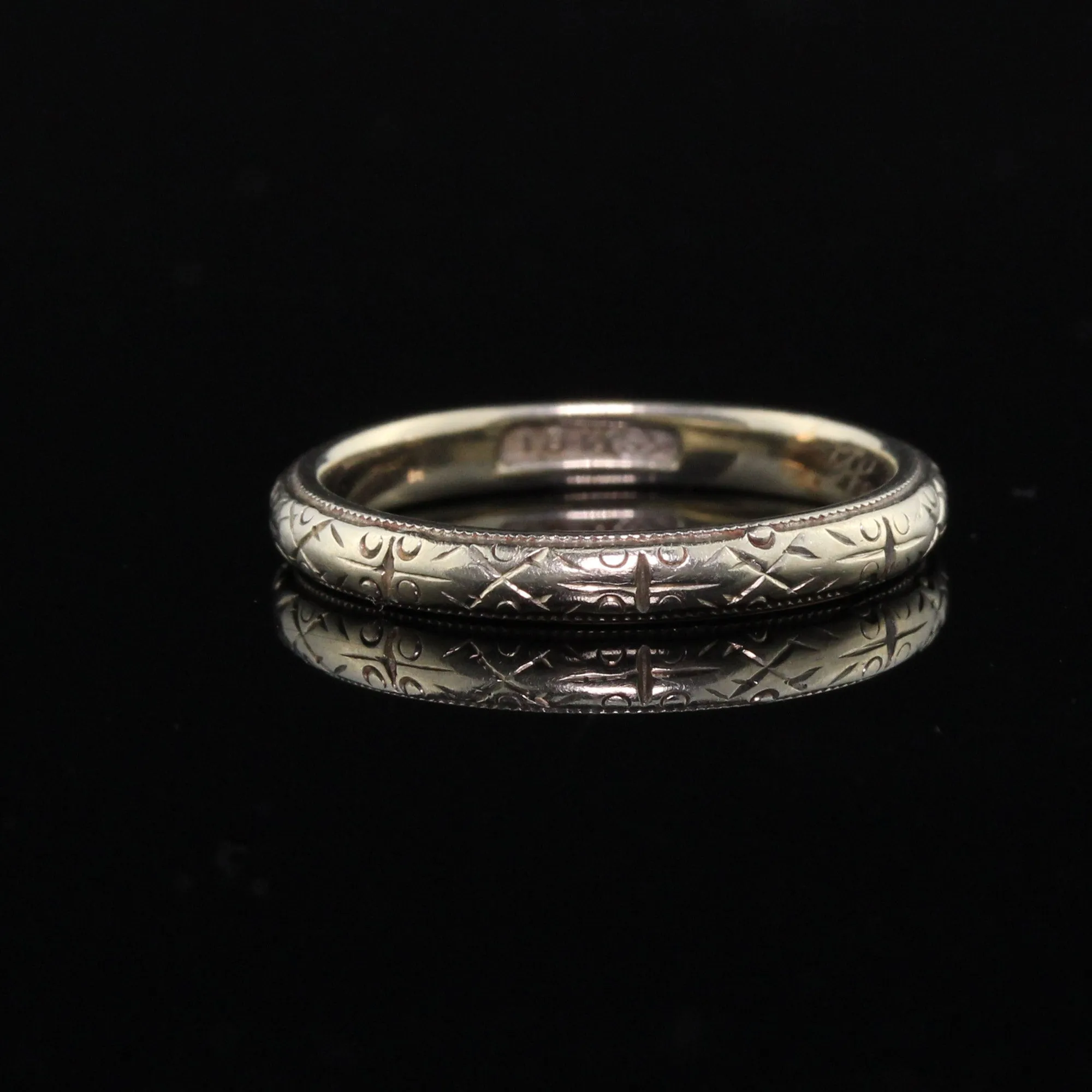 Circa 1922 - Antique Art Deco 18K White Gold Engraved Wedding Band - Size 5 1/4
