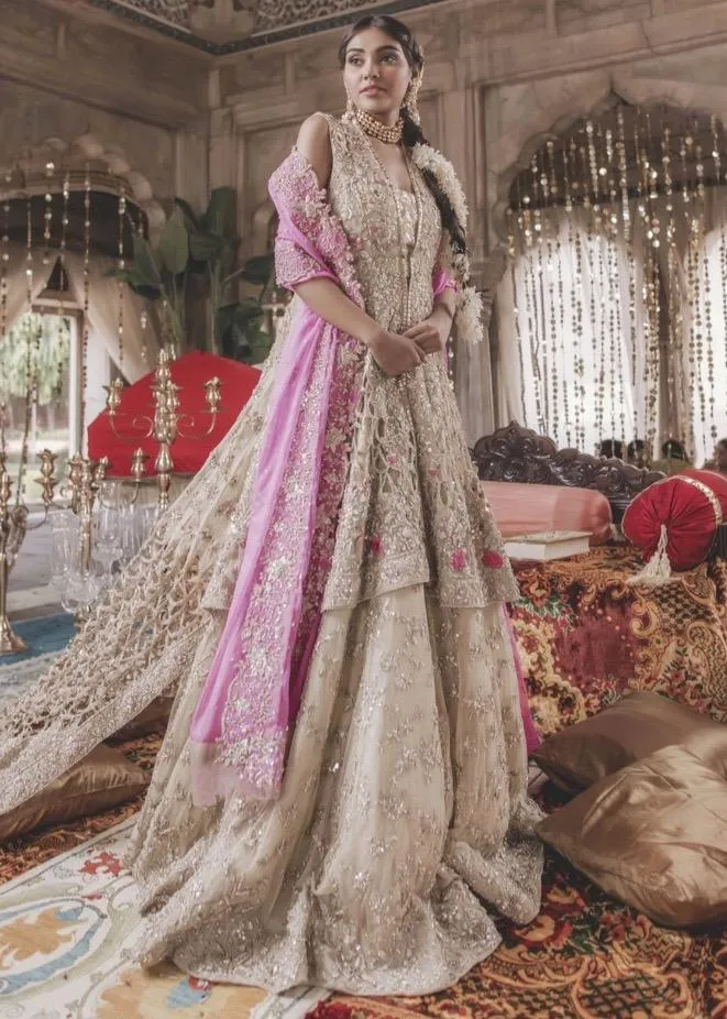 Elegant Pakistani Gold Bridal Lehnga for Wedding #J5163