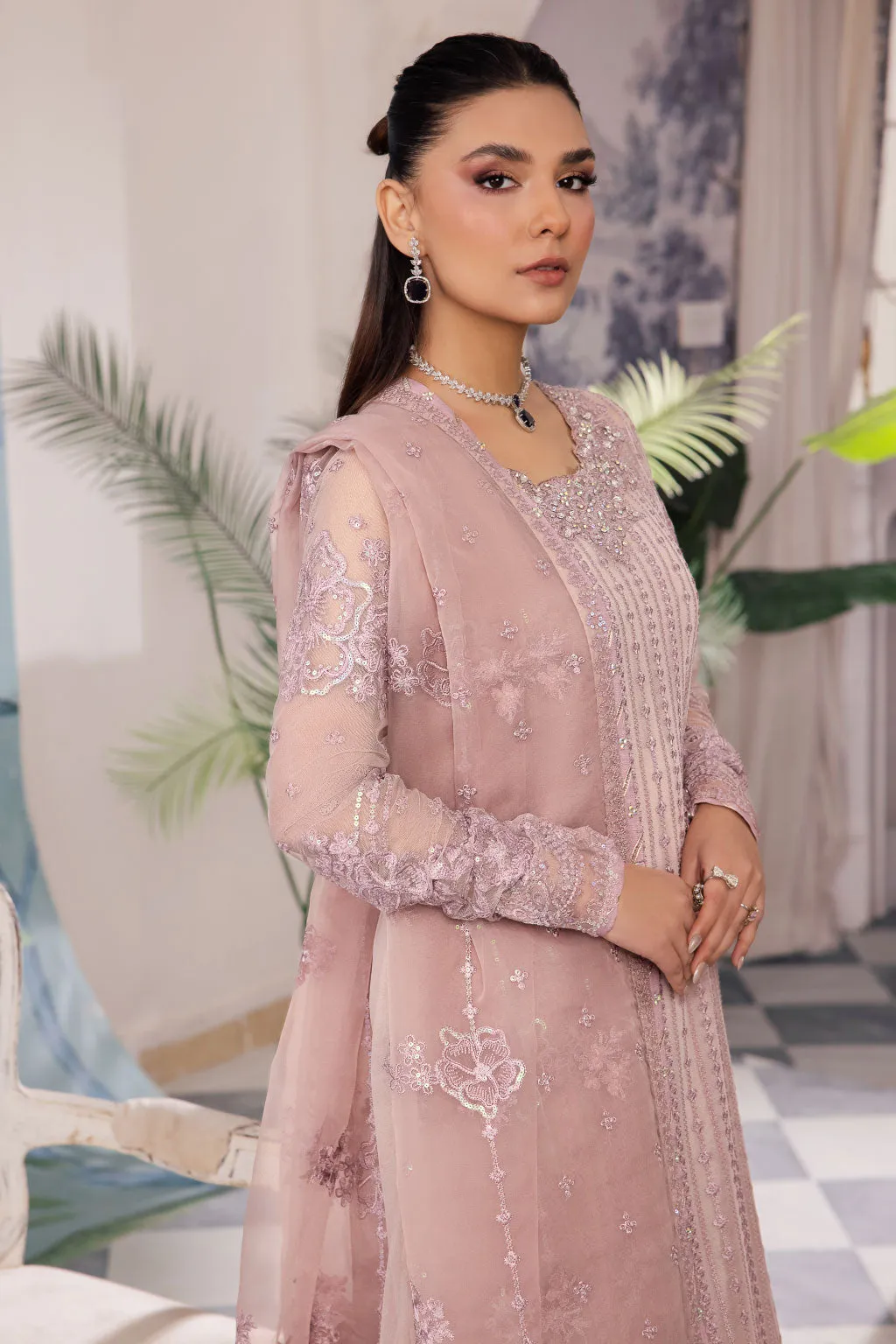 Elegant Tea Pink Embroidered Pakistani Salwar Kameez Dupatta Suit