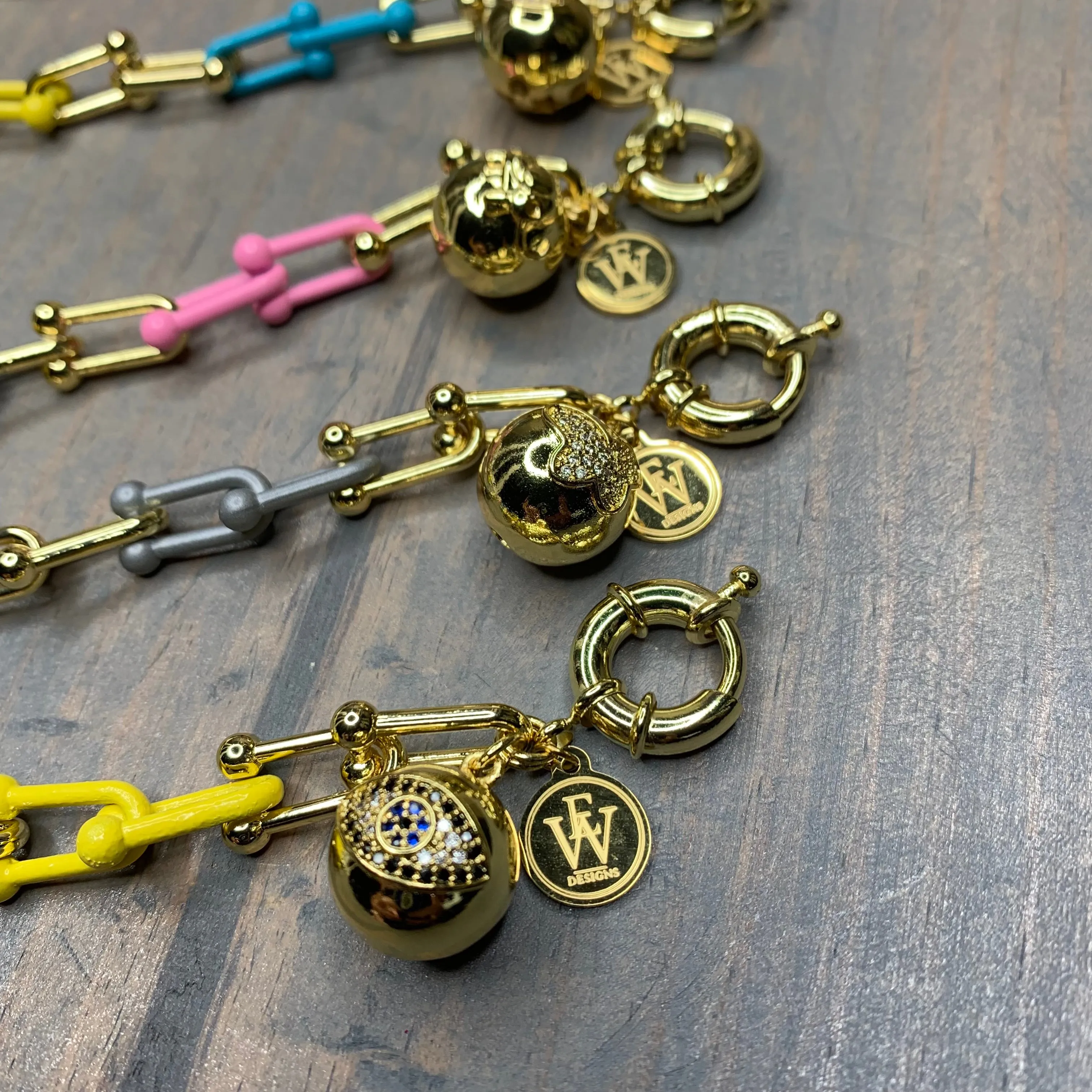 Enameled Tiffany Style Chain with a Gold Plated Ball Pendant Bracelet 400-09 | Erika Williner Designs