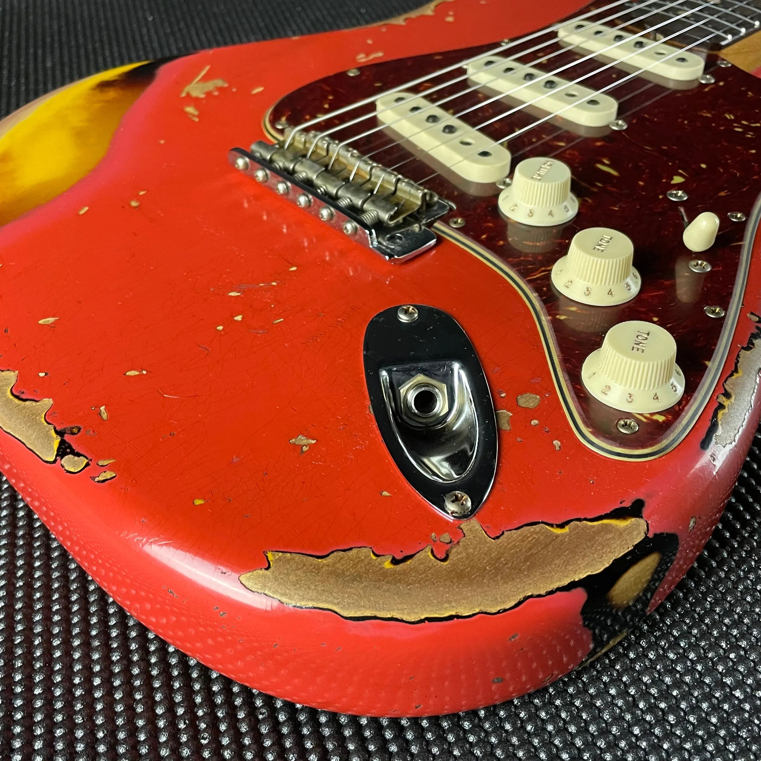 Fender Custom Shop LTD 1961 Stratocaster, Heavy Relic- Aged Fiesta Red/3TSB (7lbs 14oz)