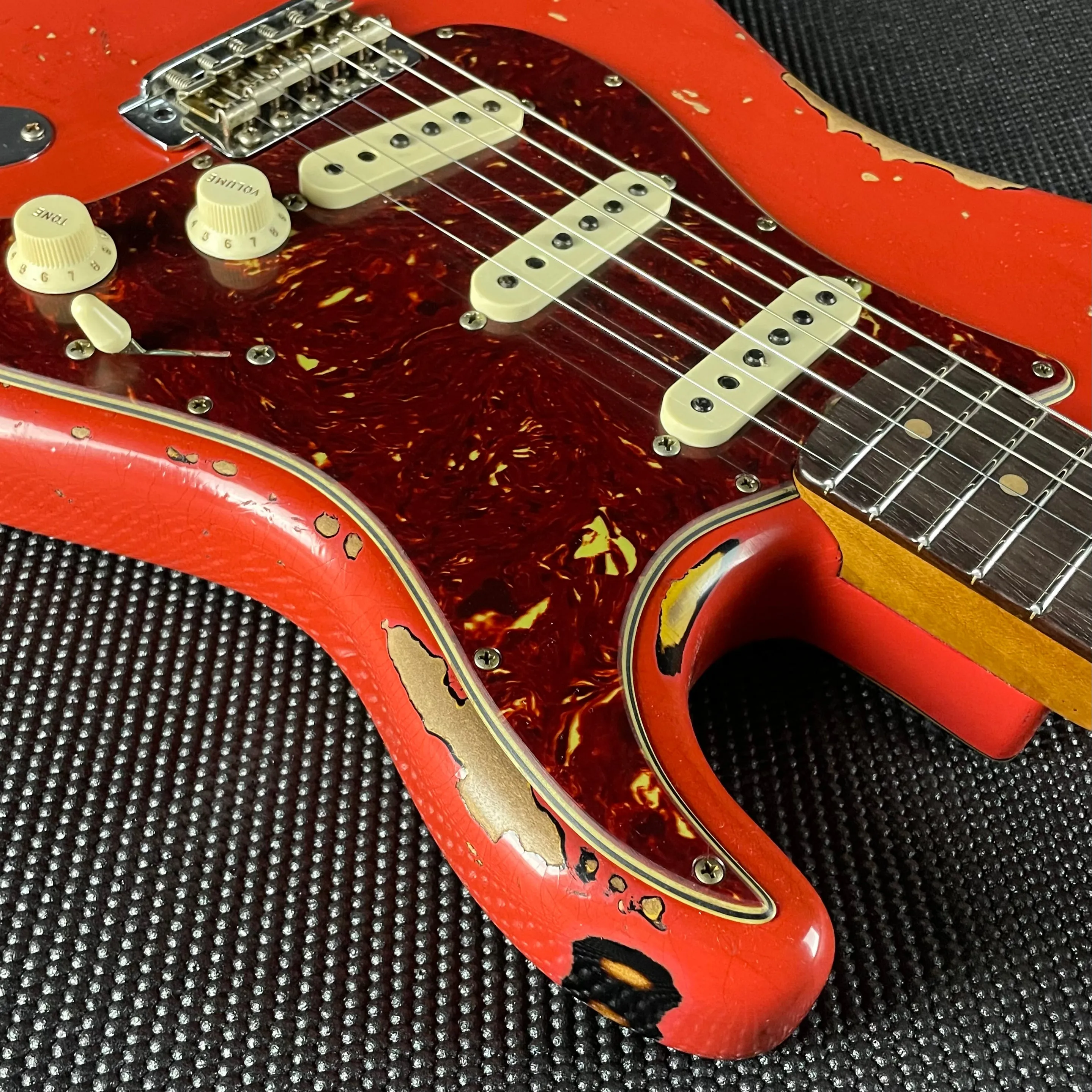 Fender Custom Shop LTD 1961 Stratocaster, Heavy Relic- Aged Fiesta Red/3TSB (7lbs 14oz)