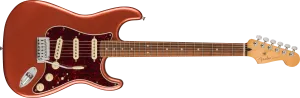 FENDER Player Plus Stratocaster® Pau Ferro Fingerboard Aged Candy Apple Red