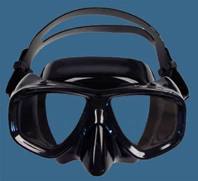 Halcyon Low-profile dual lens mask, with black frame and black skirt