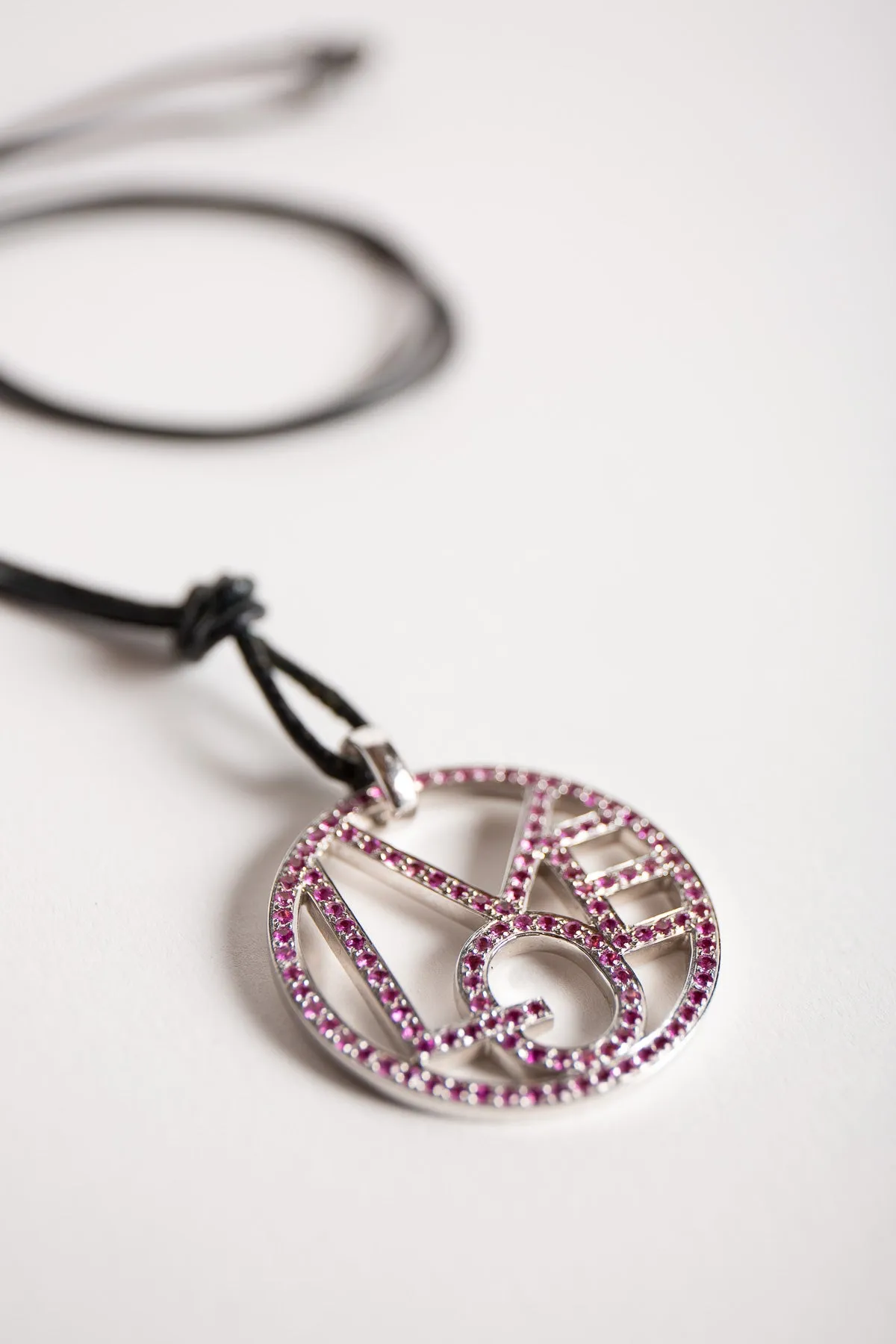 MAXFIELD PRIVATE COLLECTION | PINK SAPPHIRE LOVE NECKLACE