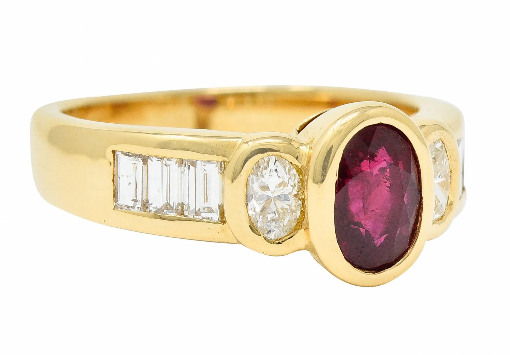 Mellerio Paris Vintage 2.10 CTW Ruby Diamond 18 Karat Gold Gemstone Ring