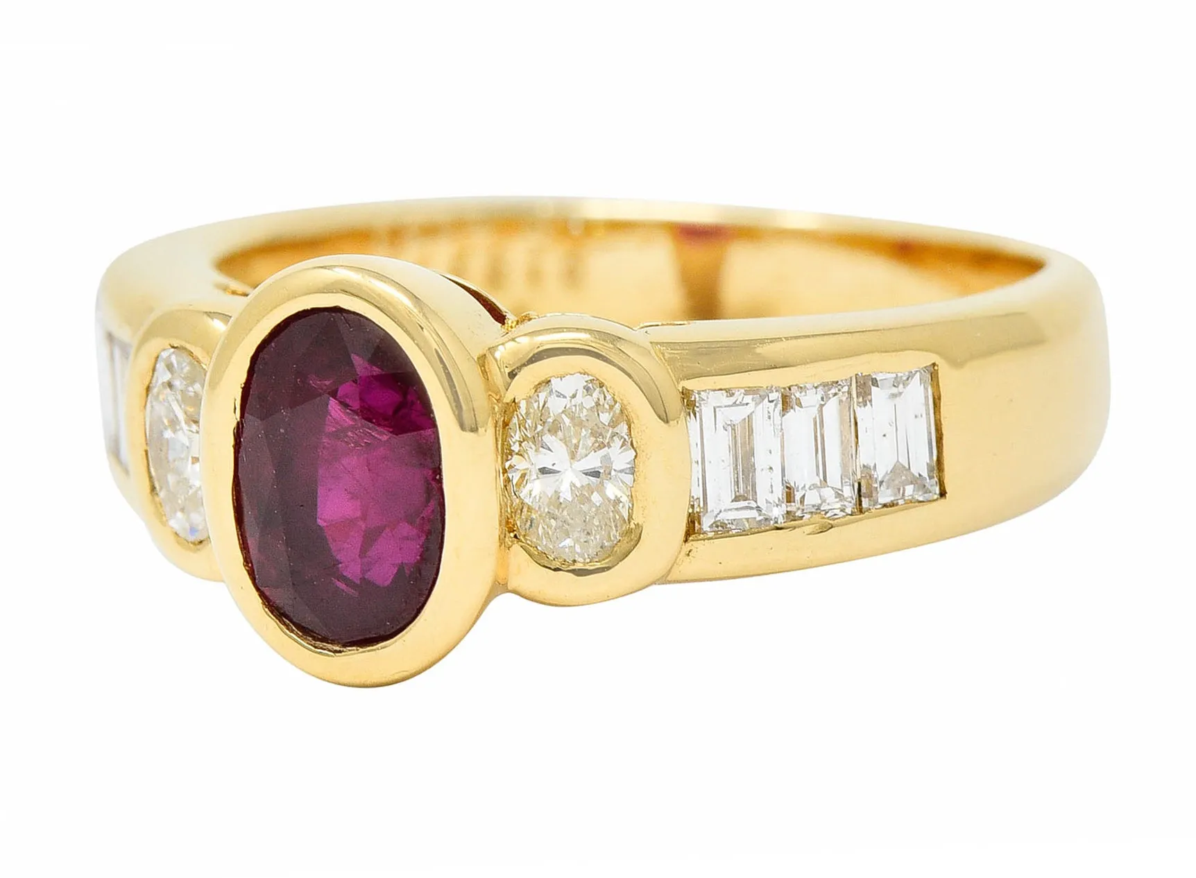 Mellerio Paris Vintage 2.10 CTW Ruby Diamond 18 Karat Gold Gemstone Ring