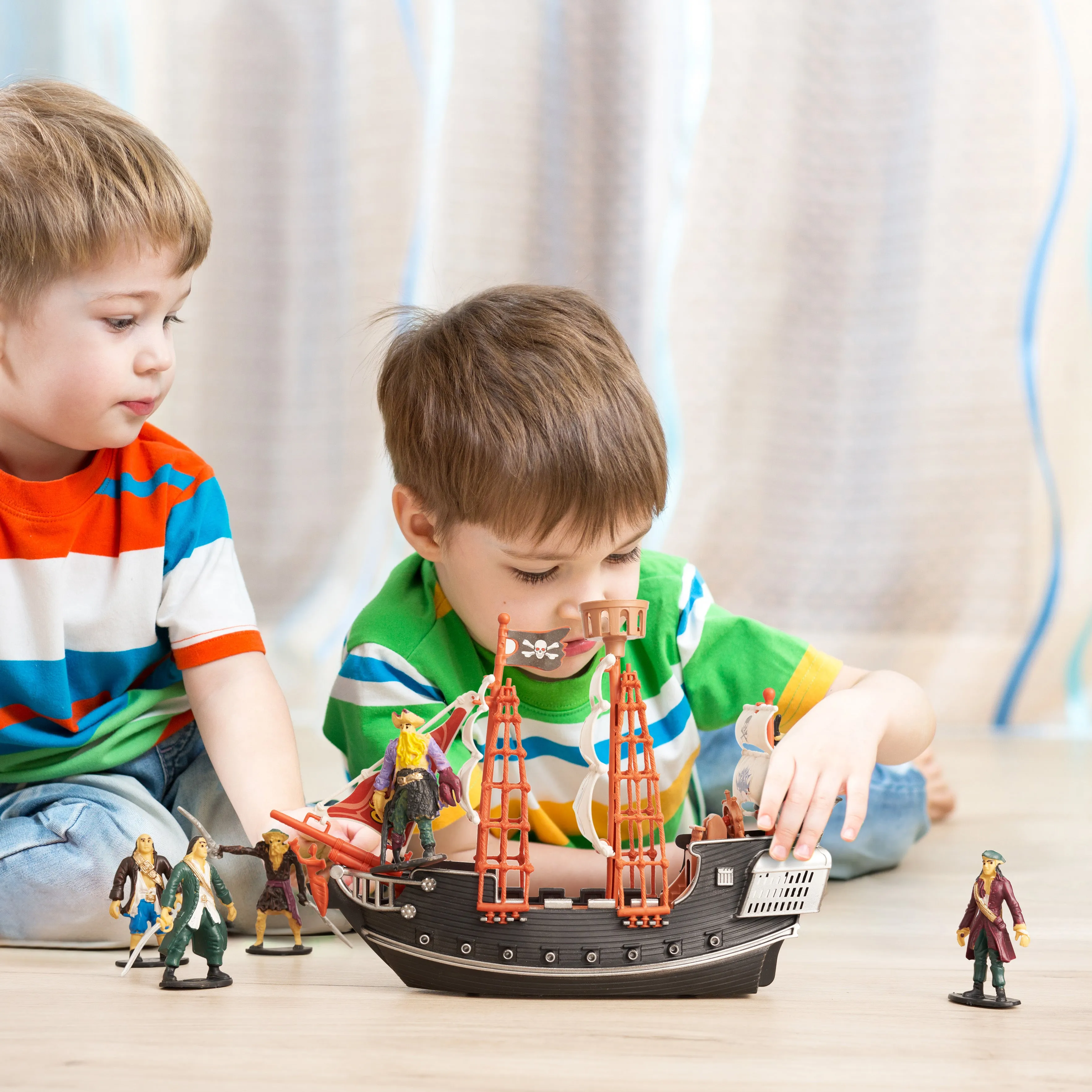 Pirate Ship Set with Pirate Figures