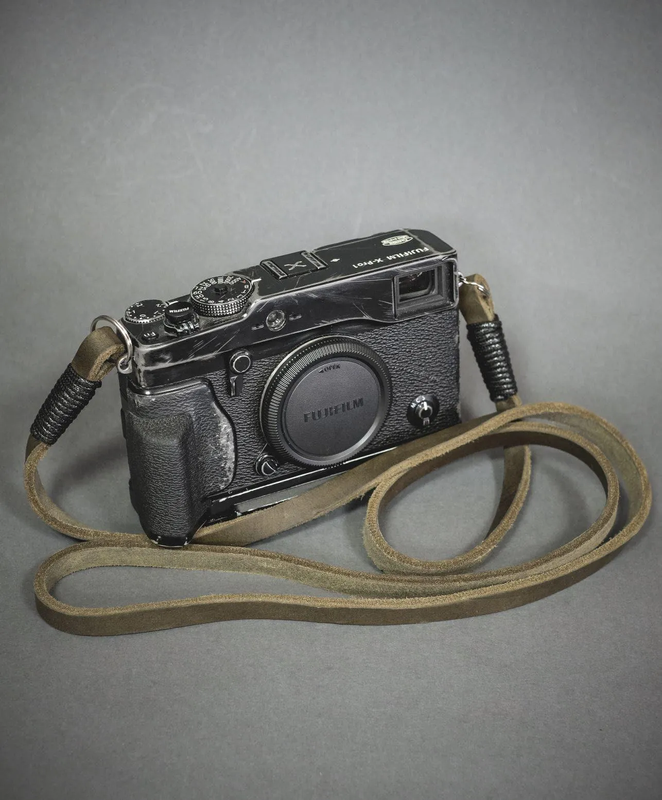 Real Pull-Up  Waxed Leather Camera Strap - Olive Green 10mm
