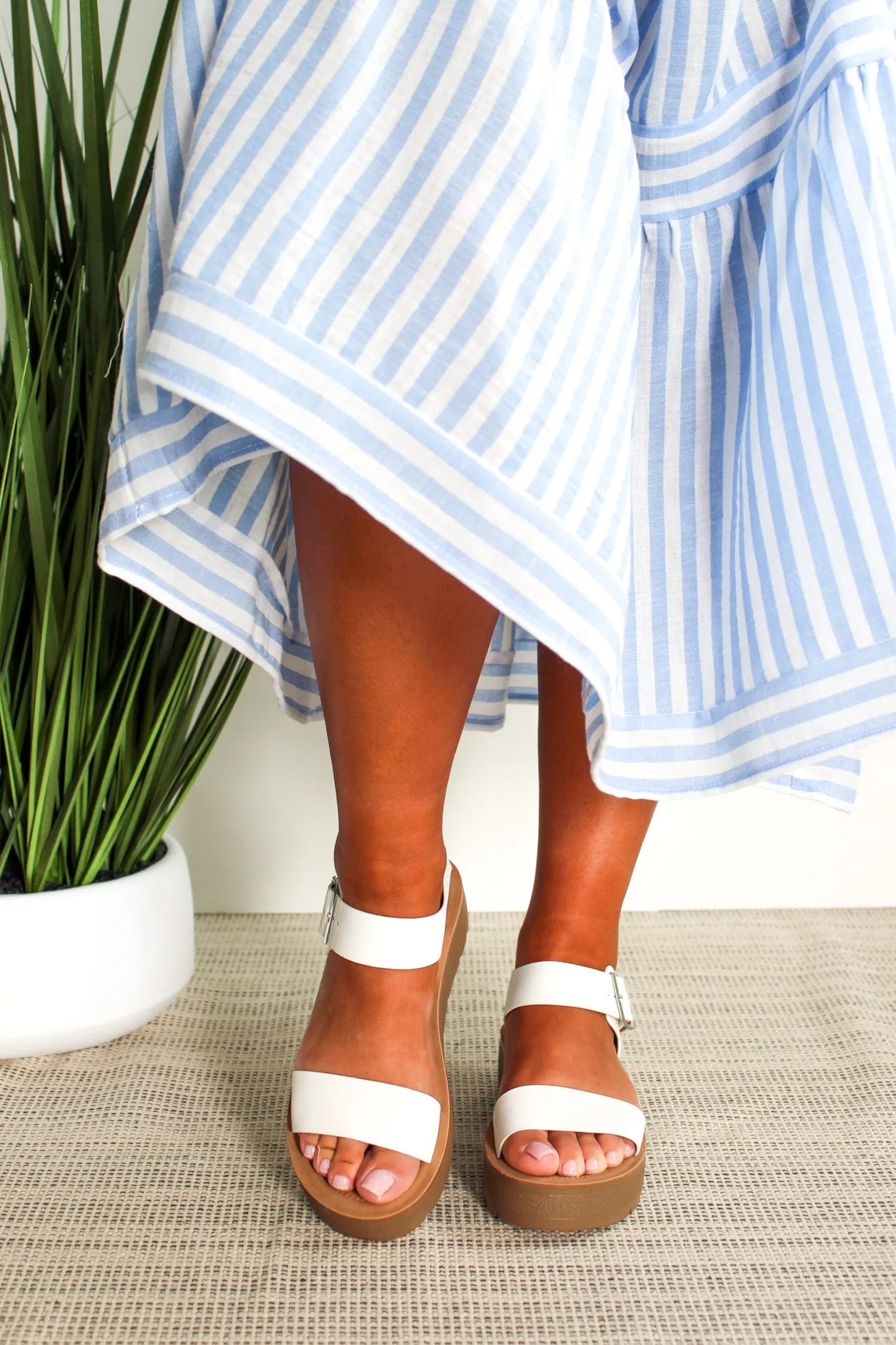 Santorini Buckle Strap Sandal • White