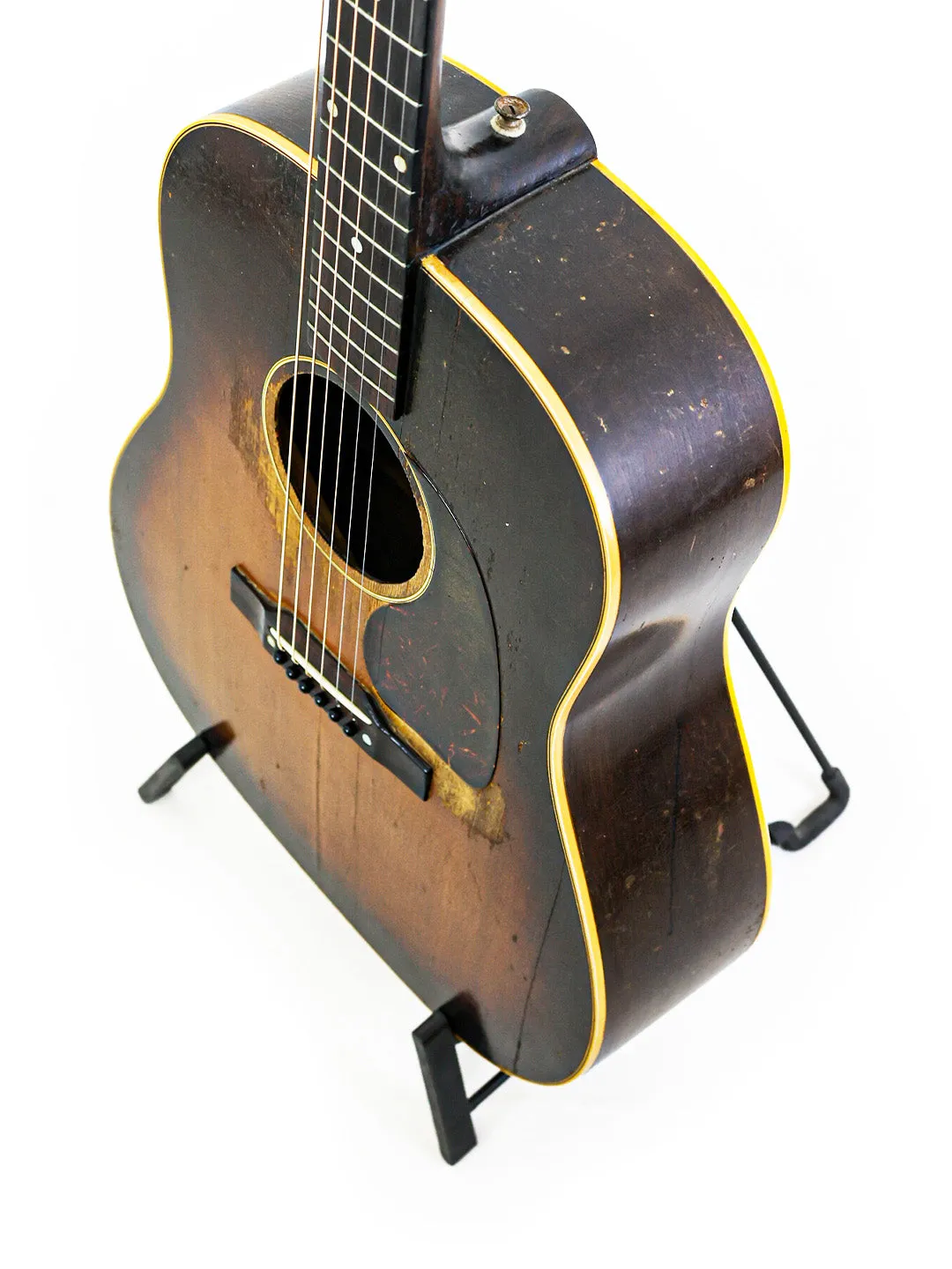 SOLD - Vintage Gibson J-45 - USA 1953
