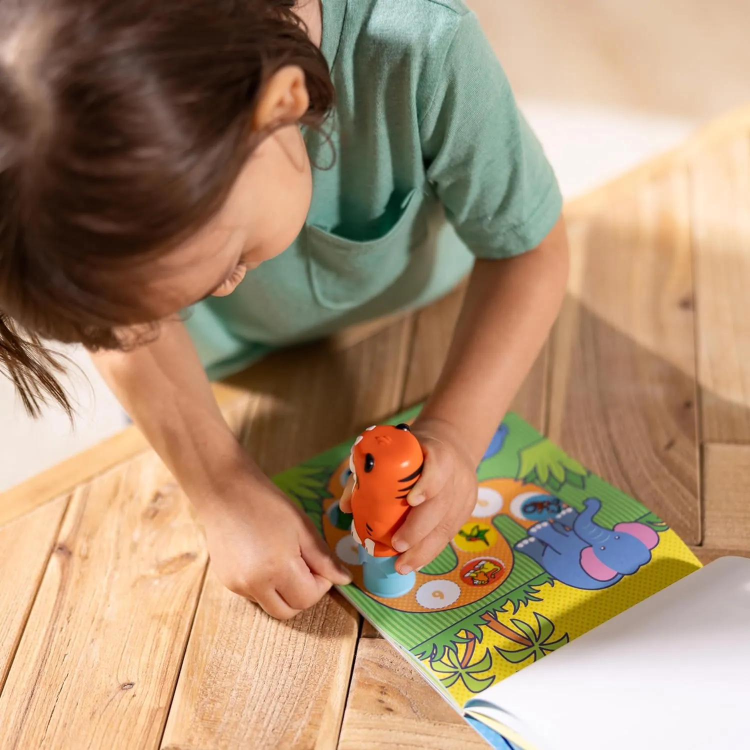Sticker WOW!™ Sticker Stamper & Activity Pad - Tiger