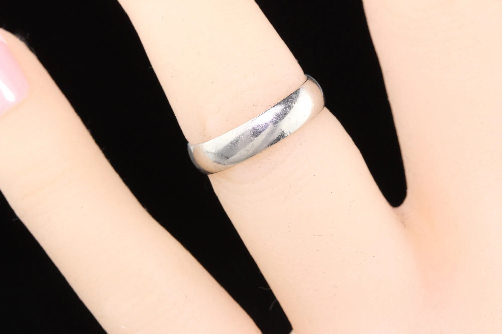 Vintage Estate Platinum Wedding Band - Size 5