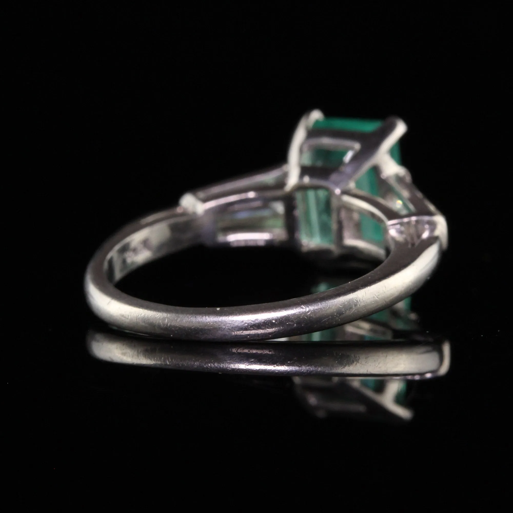 Vintage Retro Platinum Colombian Emerald Diamond Baguette Engagement Ring